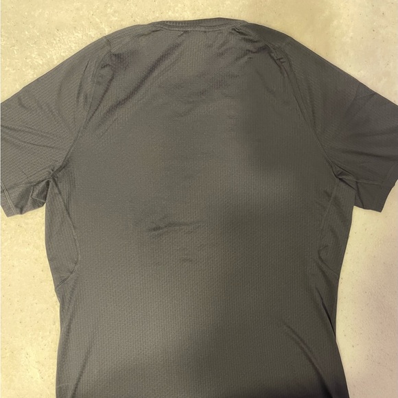 Gymshark Apex Mesh T-Shirt - Picture 4 of 9